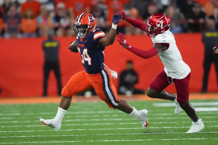 Syracuse vs UConn: A Dominant Display in the Sweet Sixteen