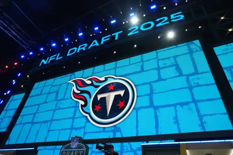 Titans new uniforms: Tennessee  Unveiled