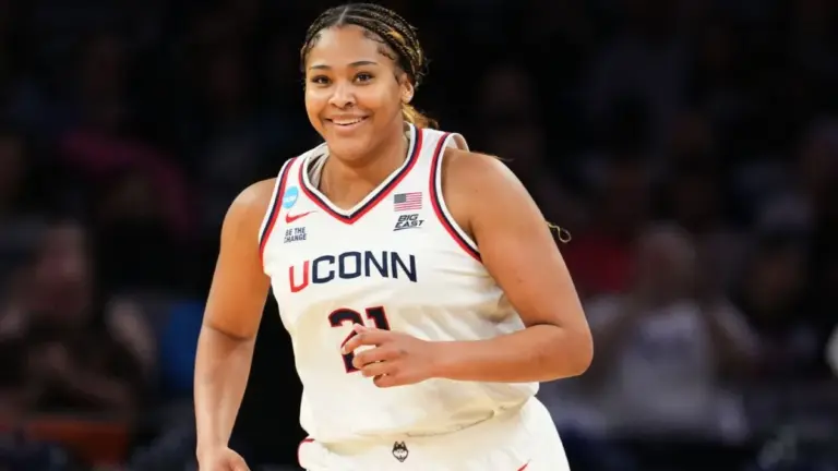 UConn Score: UConn Women’s Basketball Defeats North Carolina 63-42