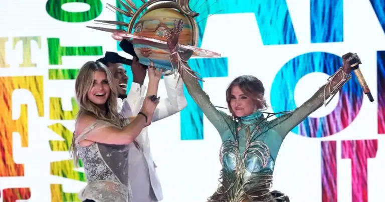 Ashlee Simpson Wins Season 14 of ‘The Masked Singer’