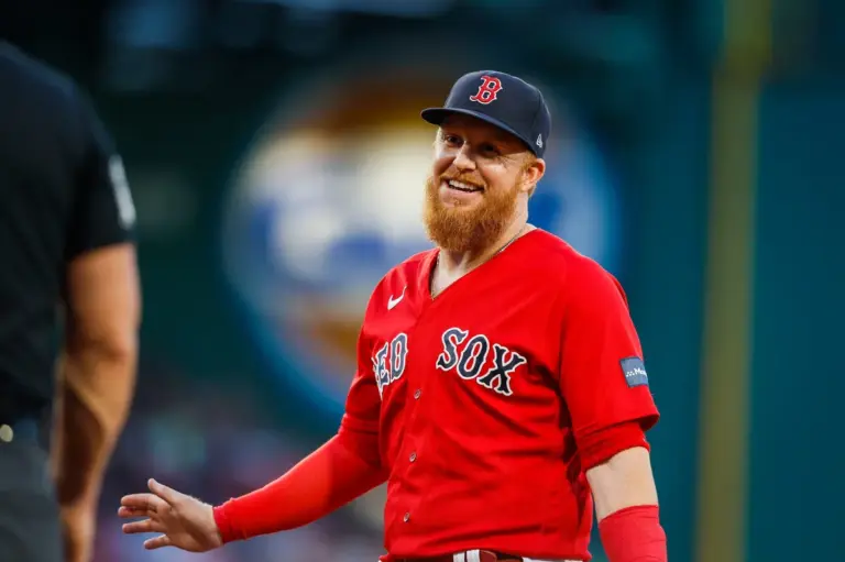 Justin Turner Signs with Tijuana Toros as He Eyes Retirement with Dodgers