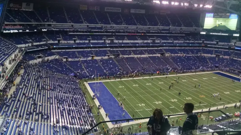 Lucas oil stadium: Illinois Faces Tough Loss at  in Final Four Matchup