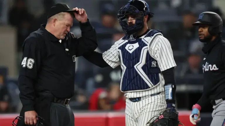 Marlins – Yankees: Umpire Injury Delays Game at Yankee Stadium