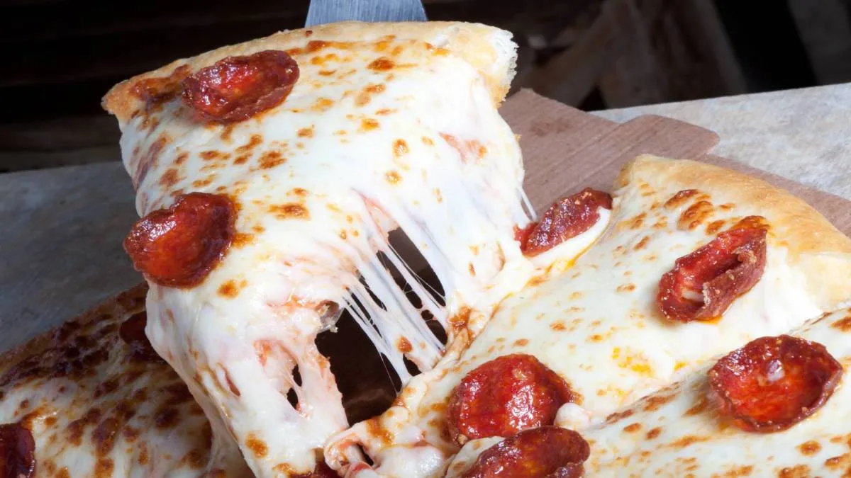 pizza chain closing — US news
