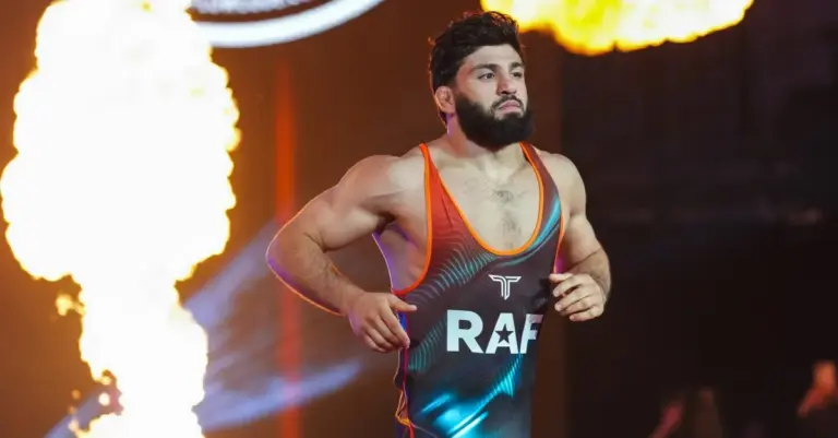 RAF 8: Arman Tsarukyan Dominates Urijah Faber in Philadelphia
