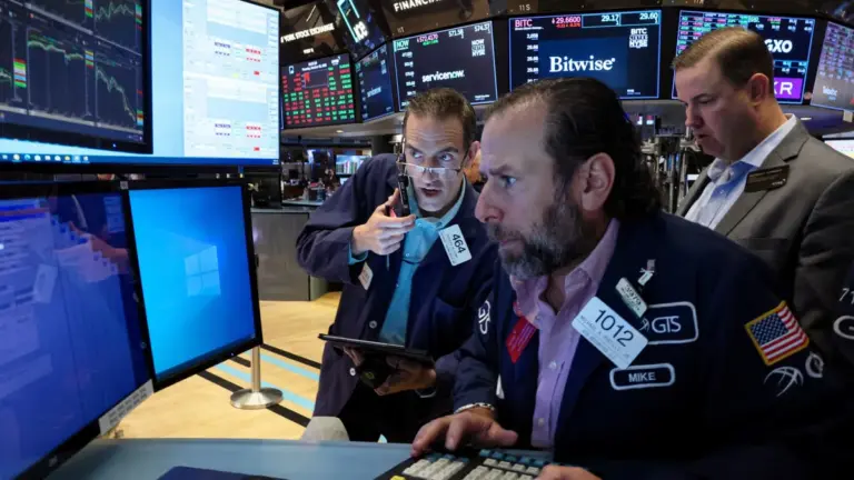 Stock Market Today: Oracle Leads Software Rebound Amid U.S.-Iran Tensions