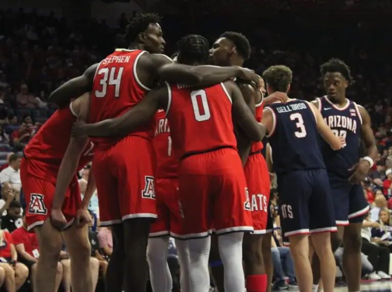 U of A Basketball Team Heads to Final Four with Community Support