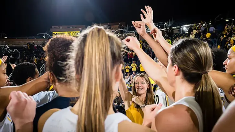 Umich basketball: Michigan Basketball Advances to Final Four: A Deep Dive into the Excitement